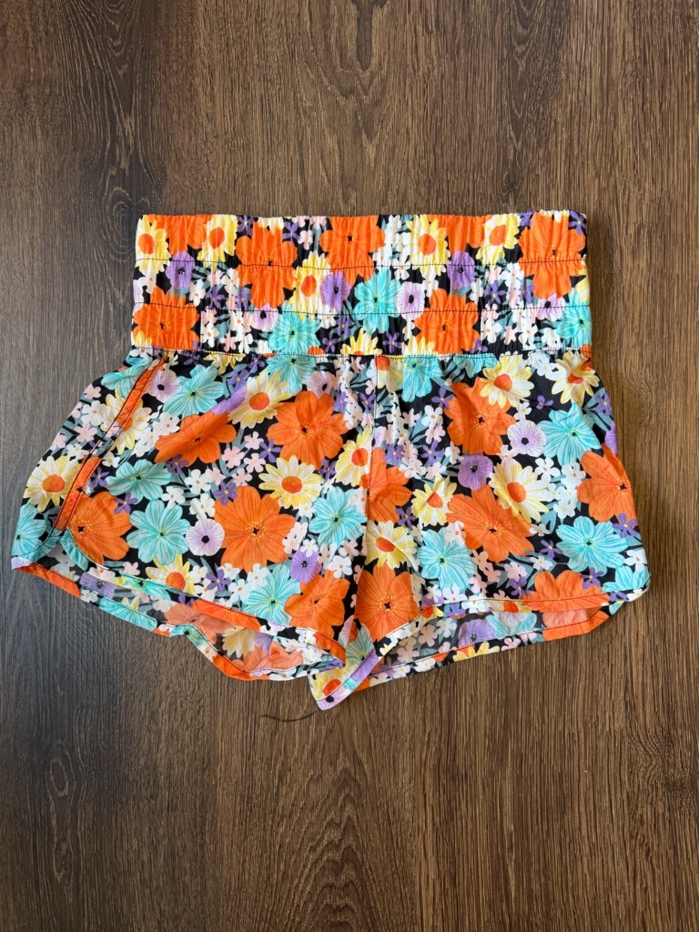 dip | Women’s | High-Waisted | Floral | Athletic Shorts | S